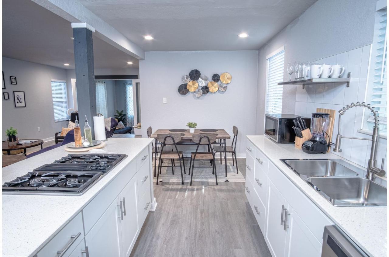 Stylish 4 Br2Ba Renovated Home Near Downtown San Antonio Ngoại thất bức ảnh