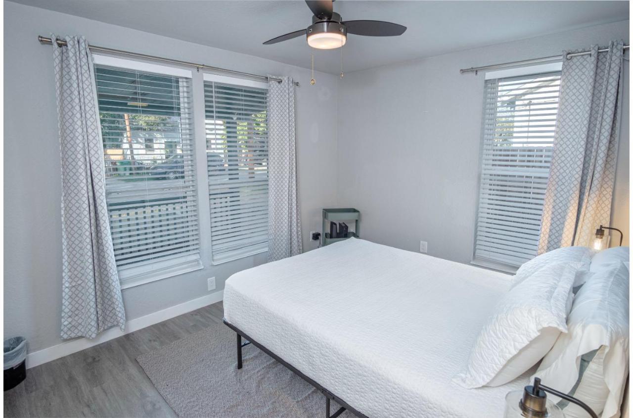 Stylish 4 Br2Ba Renovated Home Near Downtown San Antonio Ngoại thất bức ảnh
